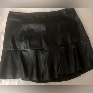 Faux Leather skirt with ruffles size 2X  16/18 stretchy
